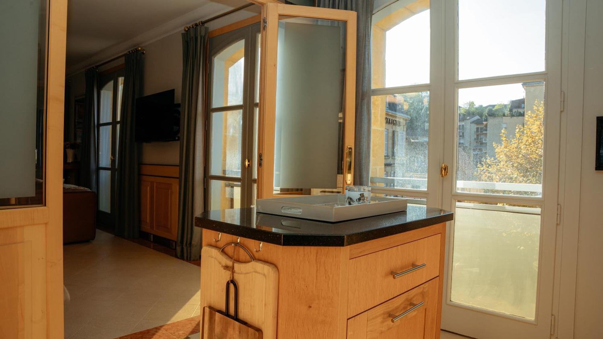 Superbe Appartement 132M2, Classe 5 Etoiles, Sarlat Centre Екстер'єр фото